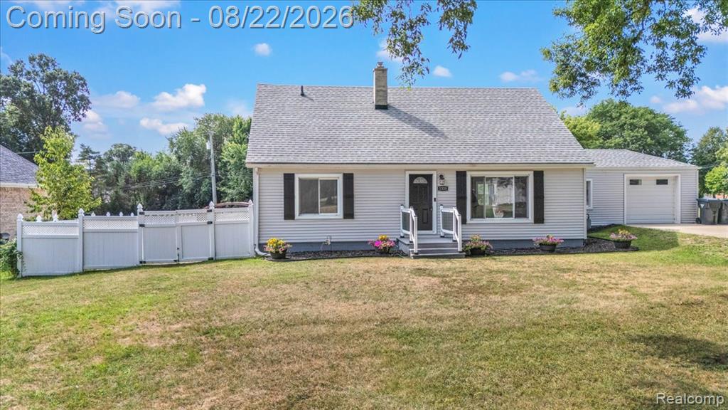 1320 Larayne Drive, Troy, MI 48085