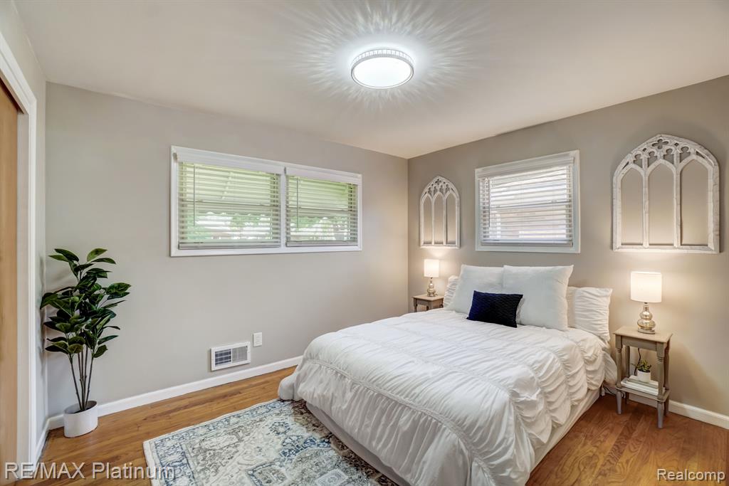 9283 VINE Avenue, Allen Park, MI 48101 — Photo 7