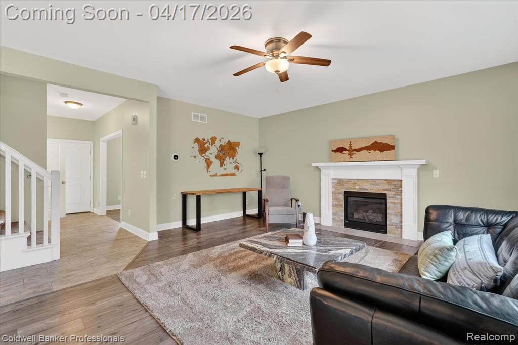 8314 Peninsula Circle, Grand Blanc, MI 48439 — Photo 11