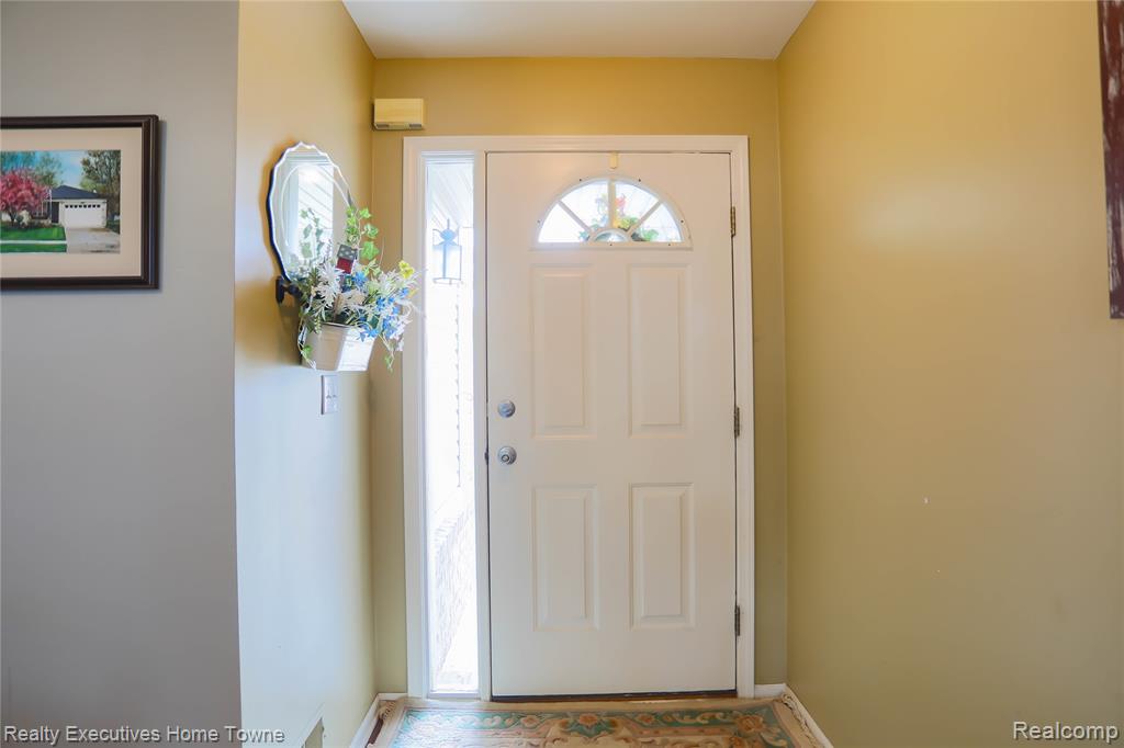 53293 Butternut Street, Chesterfield, MI — Photo 6