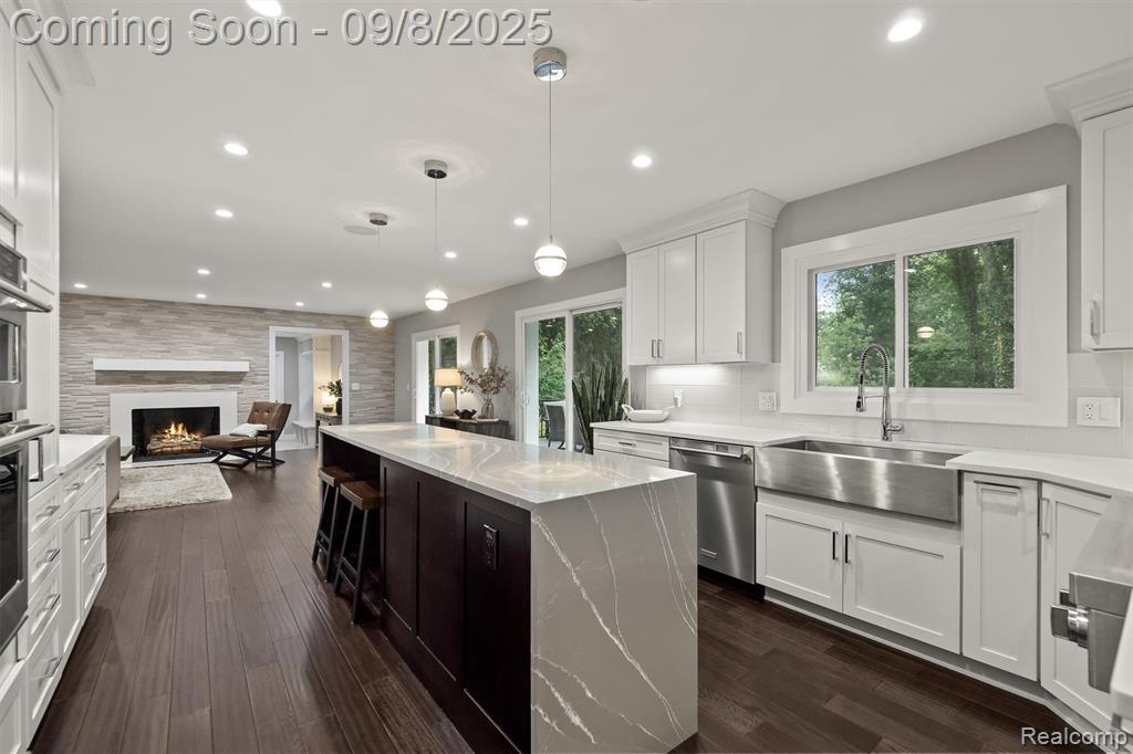 4605 Sunningdale Drive, Bloomfield Hills, MI 48302 — Photo 12