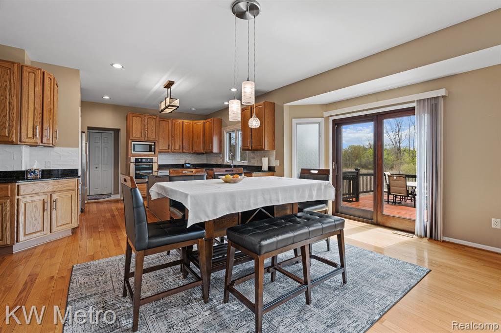 9025 HURON BLUFFS Drive, White Lake, MI — Photo 13