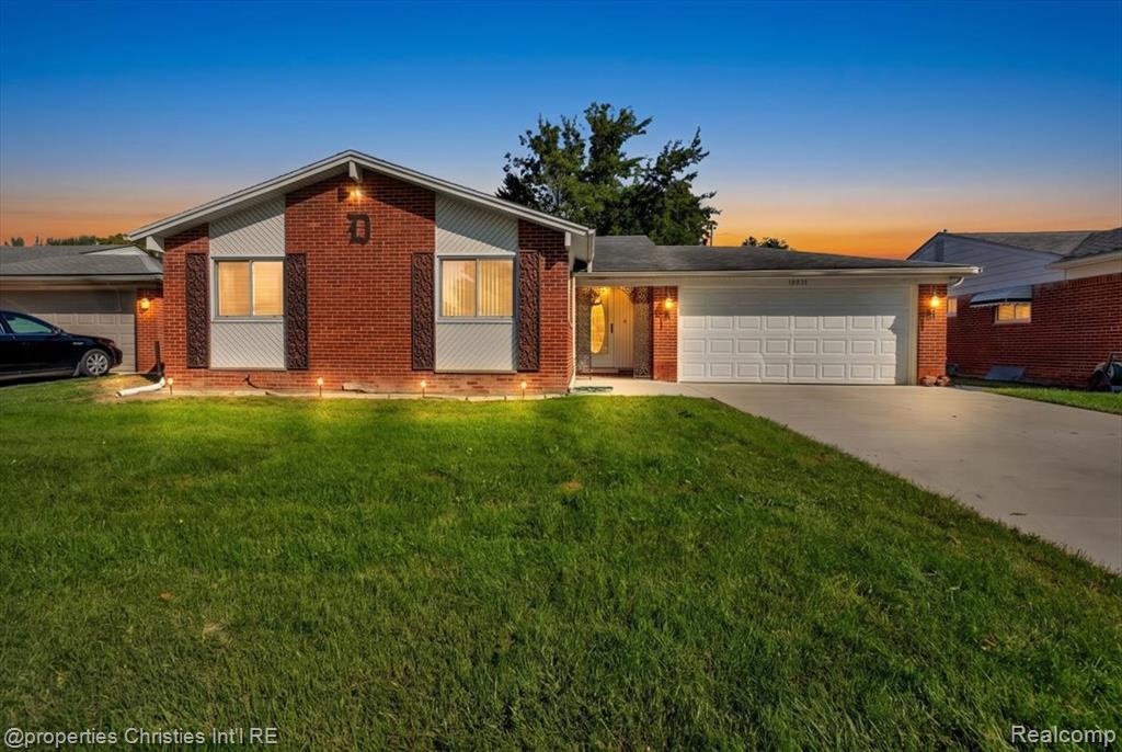 18035 Fairwood Drive, Clinton Twp, MI 48035