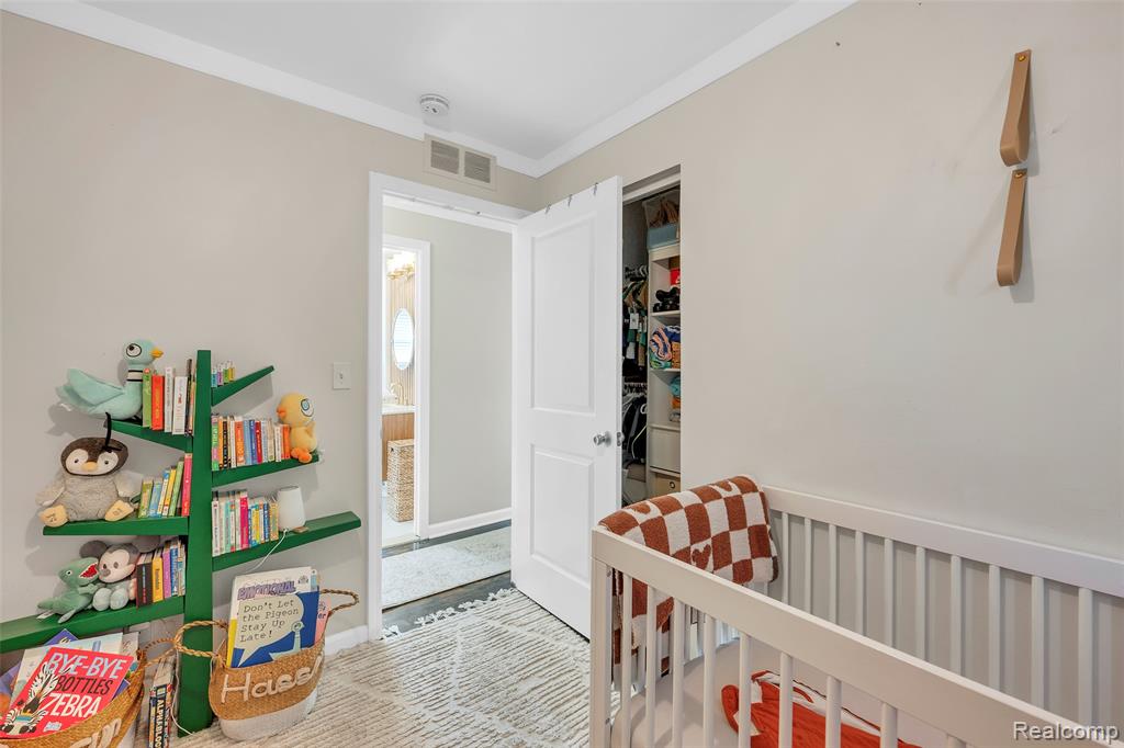6120 Kinloch Street, Dearborn Heights, MI 48127 — Photo 17