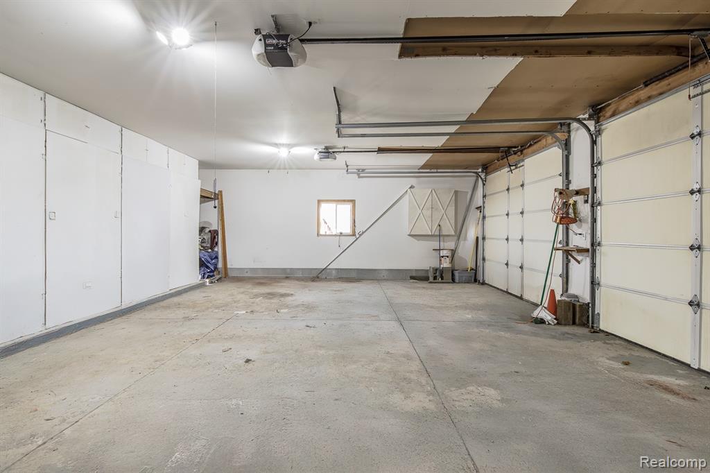7283 Vanderploeg Lane, Imlay City, MI 48444 — Photo 28