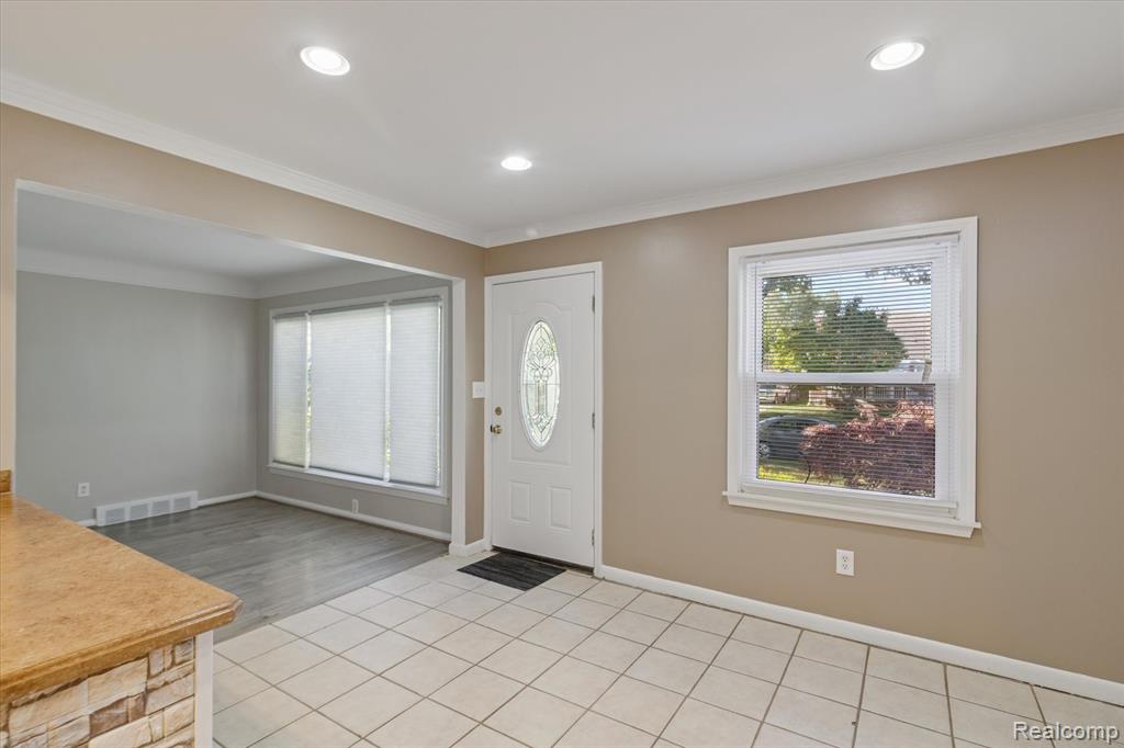 7853 Robinson Avenue, Allen Park, MI 48101 — Photo 17