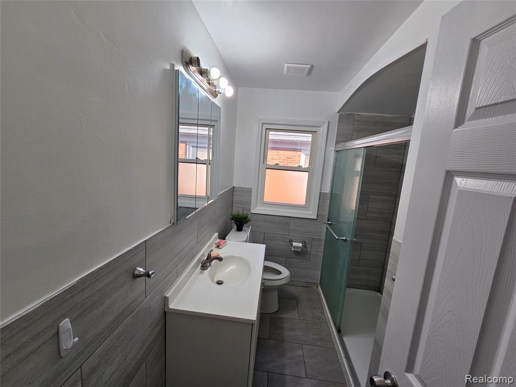 8960 Arnold Avenue, Redford, MI 48239 — Photo 13