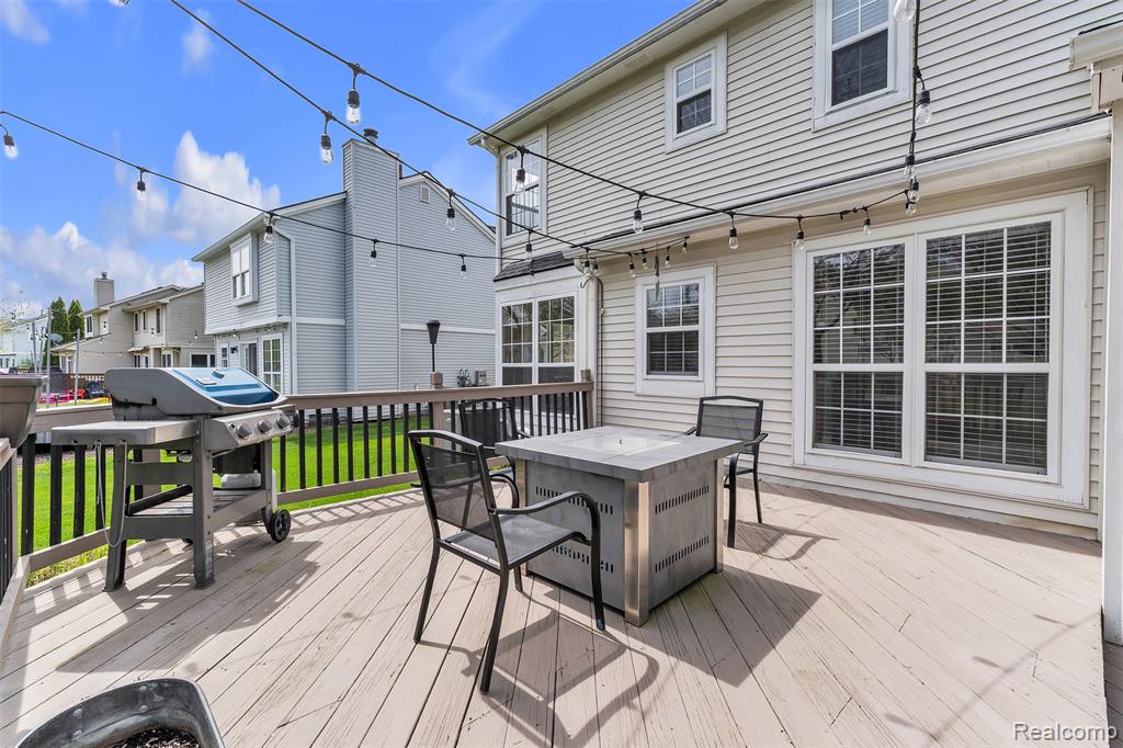 944 S Parkwood Drive, South Lyon, MI 48178 — Photo 50