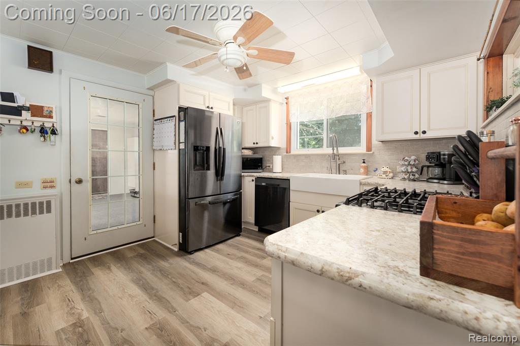 921 E Northfield Avenue, Pontiac, MI 48340 — Photo 8