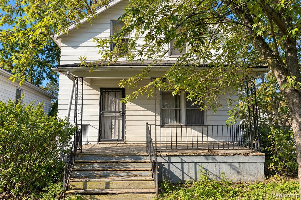 19930 Biltmore Street, Detroit, MI 48235