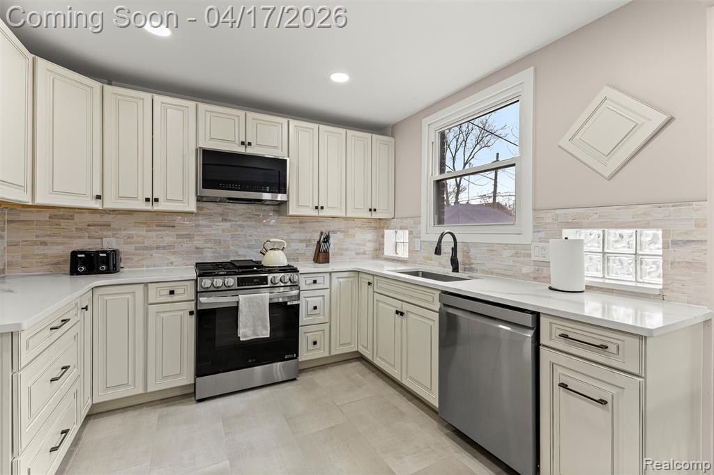 5235 W Outer Drive, Detroit, MI 48235 — Photo 23