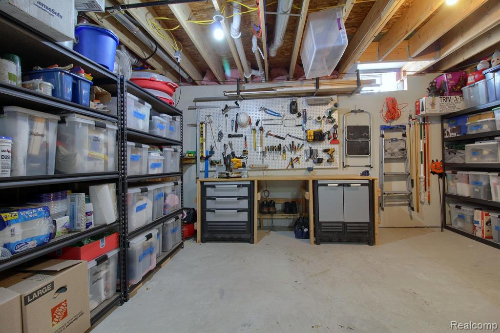 518 PARKDALE AVE, Rochester, MI 48307 — Photo 25