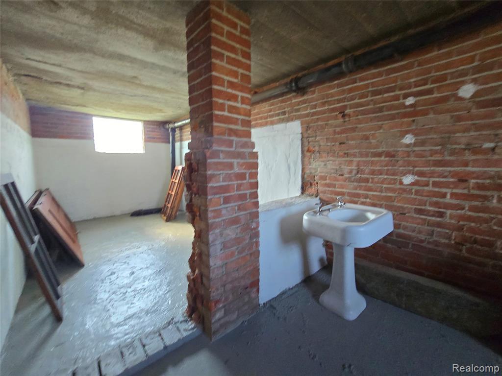 26850 W 7 Mile Road, Redford, MI 48240 — Photo 60