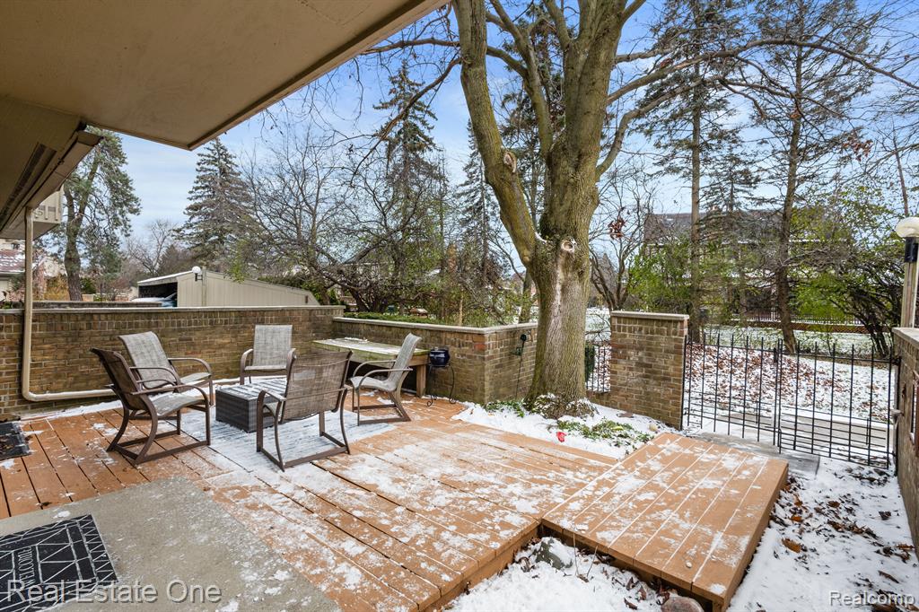 1555 S HILL Boulevard, Bloomfield Hills, MI 48304 — Photo 5