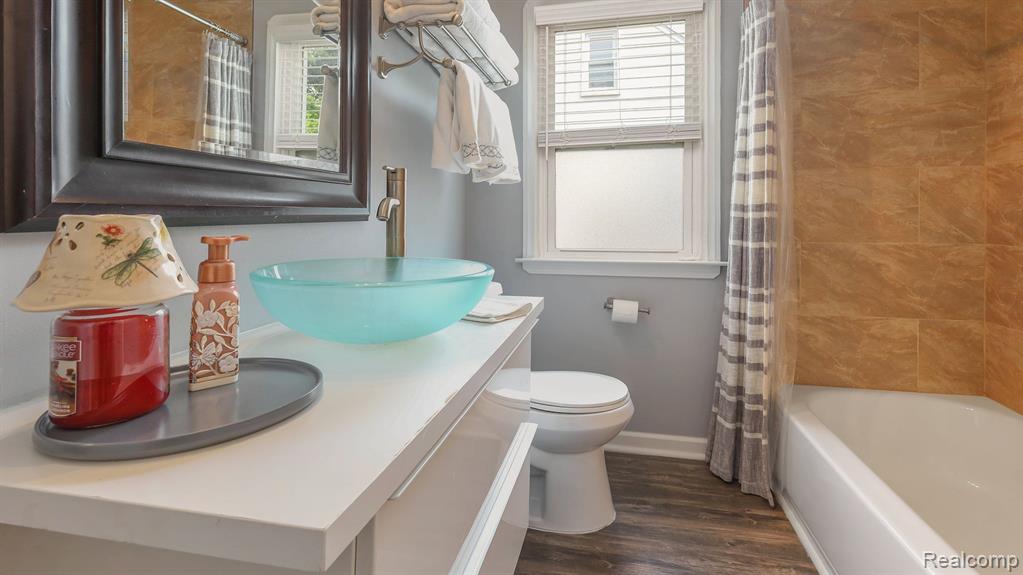 810 N GAINSBOROUGH Avenue, Royal Oak, MI 48067 — Photo 16