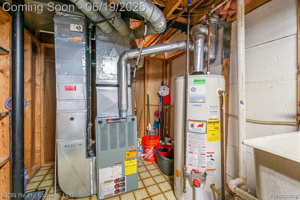 39738 Day Drive E, Clinton Twp, MI 48038 — Photo 42