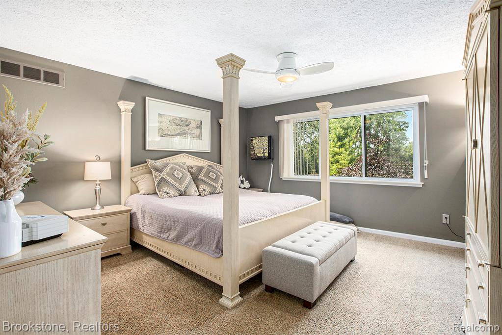4057 Cypress Drive, Troy, MI 48085 — Photo 24