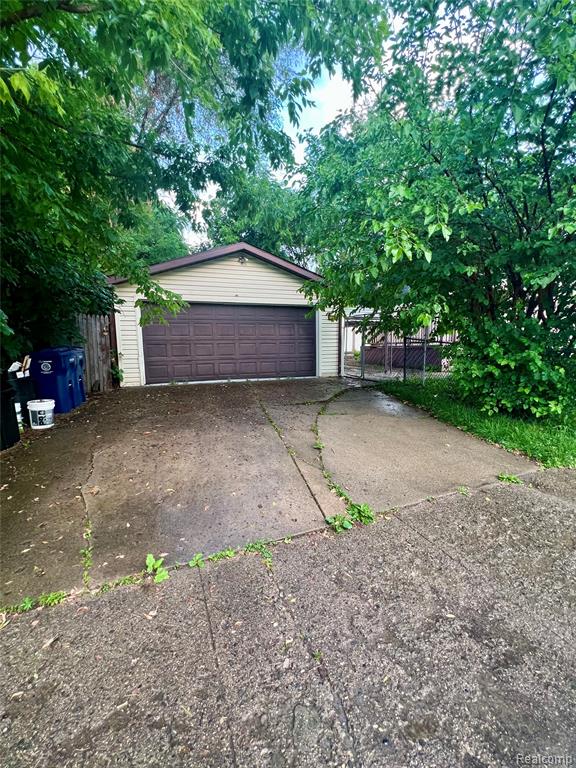 701 Huron Street, Flint, MI 48507 — Photo 3