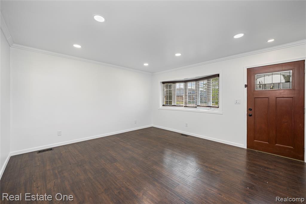 4296 Frazho Road, Warren, MI 48091 — Photo 5