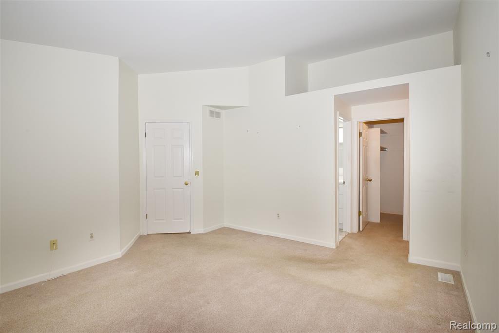 7296 Green Farm Road, West Bloomfield, MI — Photo 16