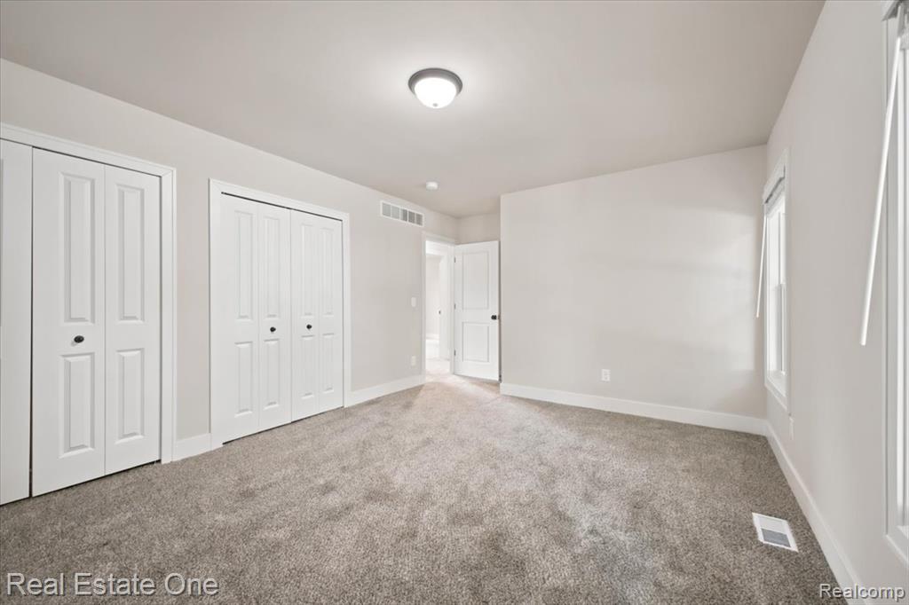 5485 Hammersmith Drive, West Bloomfield, MI — Photo 20