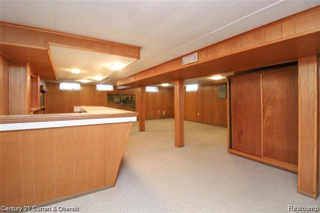 6711 N EVANGELINE Street, Dearborn Heights, MI 48127 — Photo 13