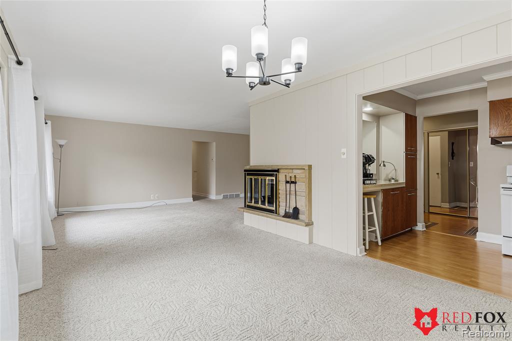 5368 Oaktree Court, Flint, MI 48532 — Photo 12
