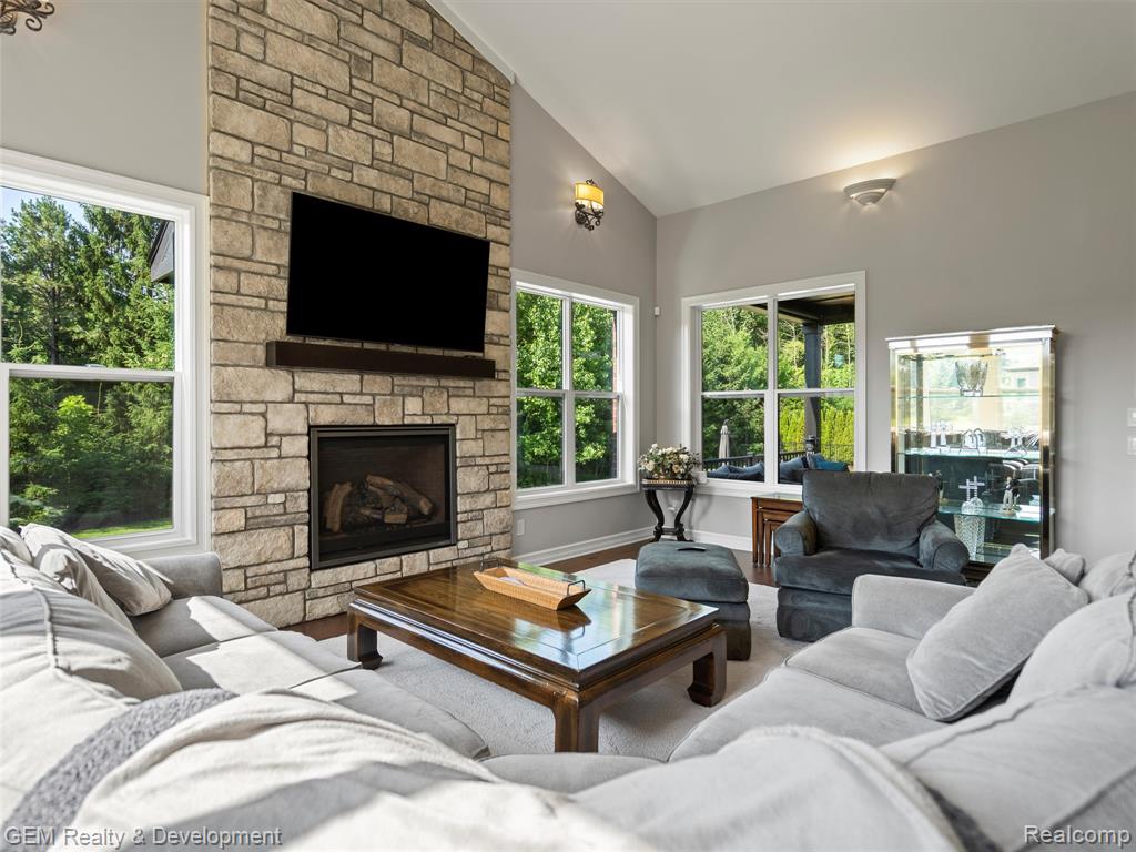 47545 Casa Loma Court, Northville, MI 48167 — Photo 17