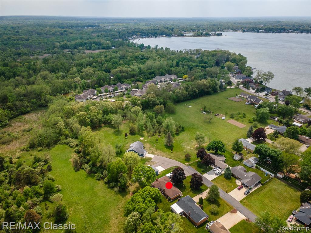 11789 Julia Drive, Whitmore Lake, MI 48189 — Photo 35