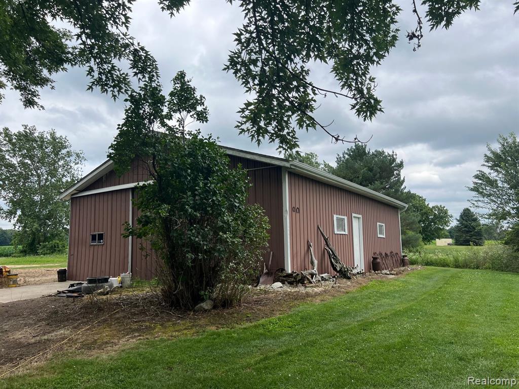 4876 LAKE PLEASANT Road, North Branch, MI 48461 — Photo 3