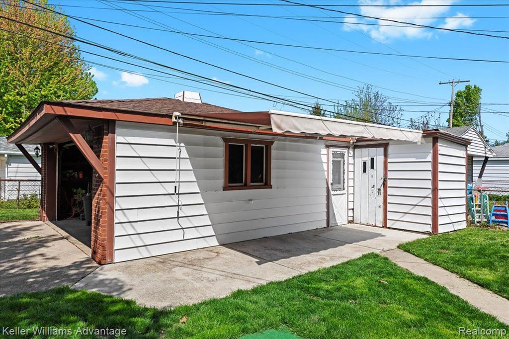 4050 MAYFAIR Street, Dearborn Heights, MI 48125 — Photo 37
