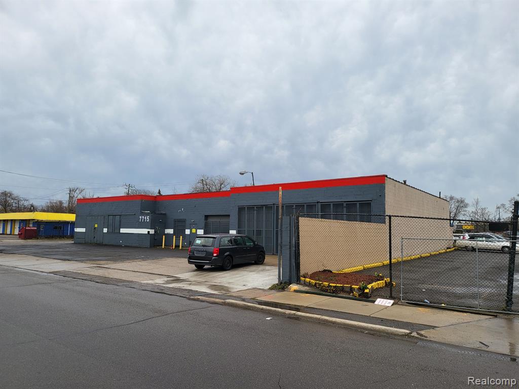 7715 TIREMAN Street - Photo 4
