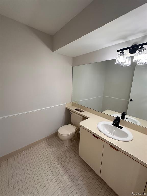 604 CHESHIRE Court, Rochester Hills, MI 48307 — Photo 13