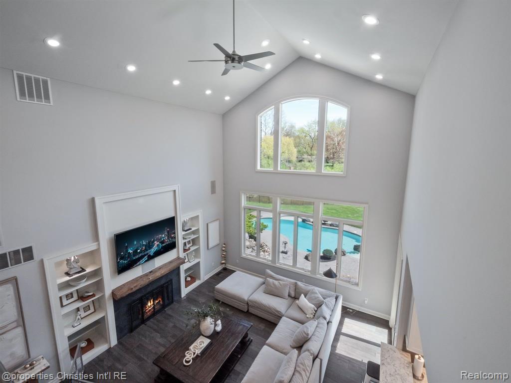 920 SOUTHDOWN Road, Bloomfield Hills, MI 48304 — Photo 37