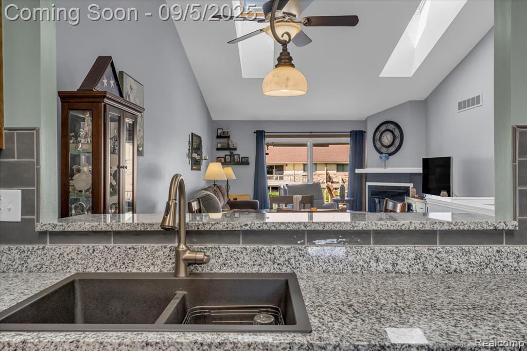 43559 Riverbend Boulevard, Clinton Twp, MI 48038 — Photo 16