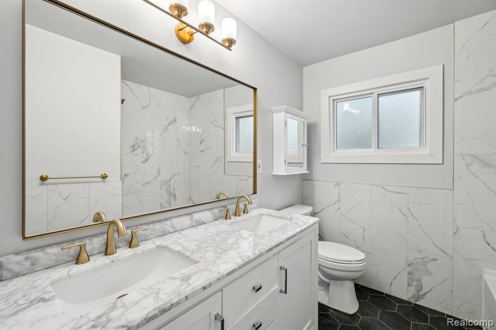 1156 Sycamore Drive, Rochester, MI 48307 — Photo 10