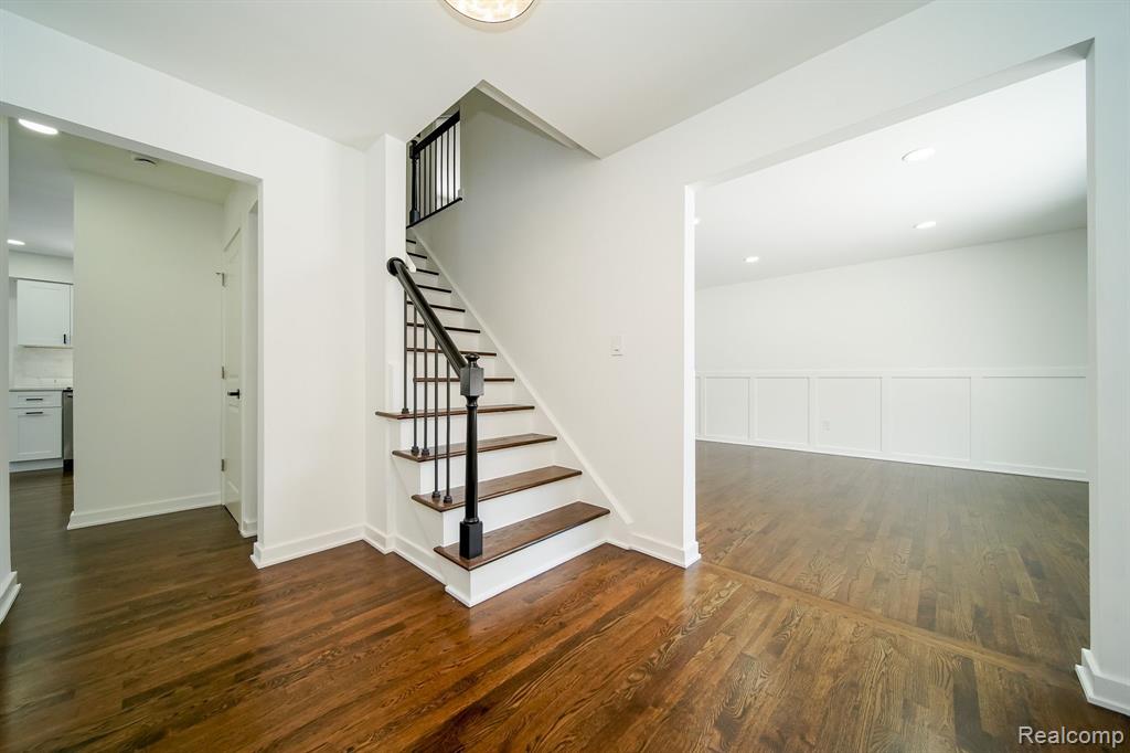7359 SAINT AUBURN Drive, Bloomfield Hills, MI 48301 — Photo 25