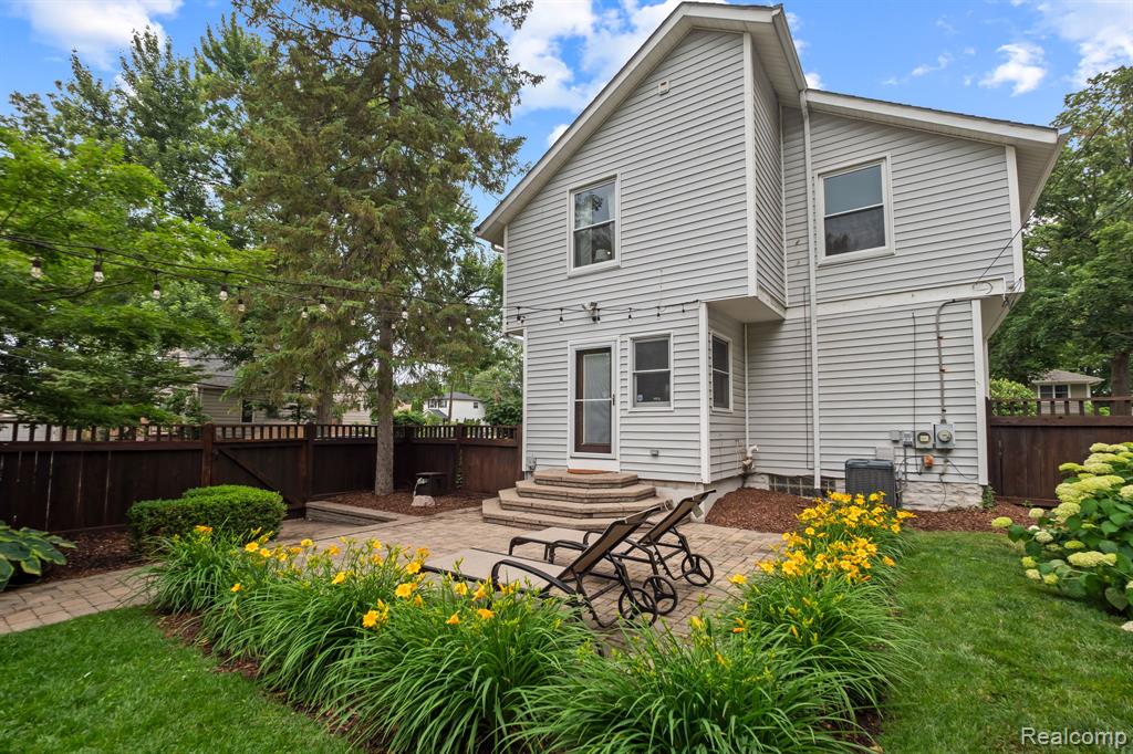 902 E 6th Street, Royal Oak, MI 48067 — Photo 32