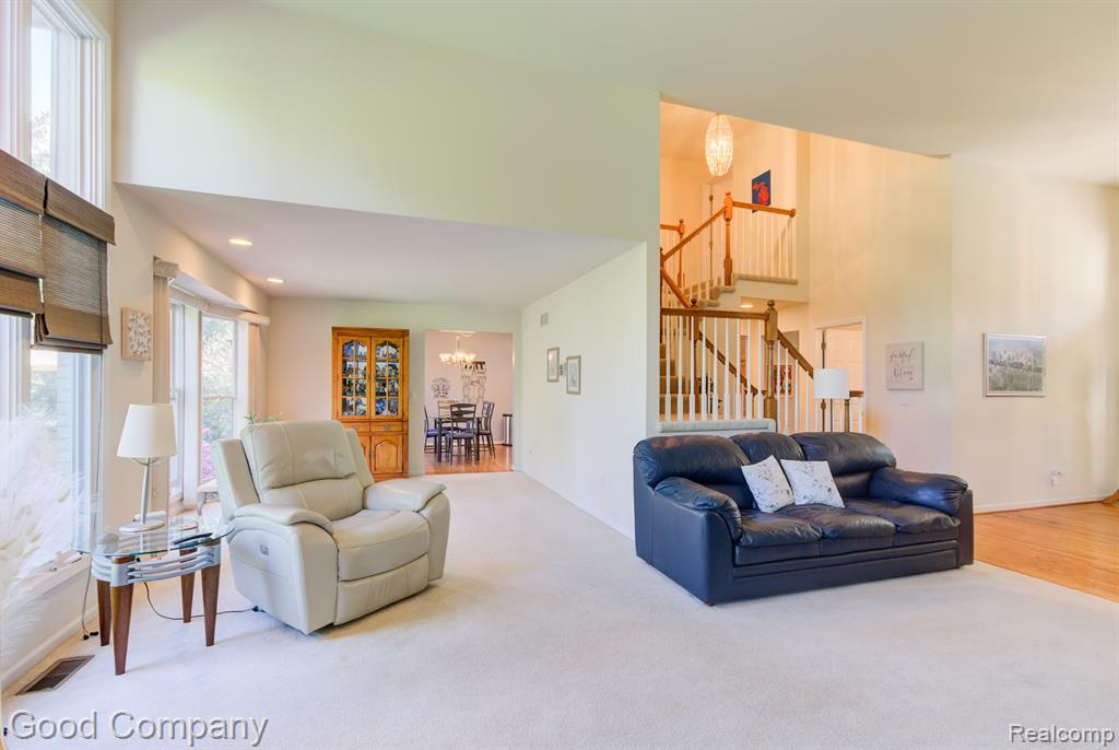 51250 W HILLS Drive, Plymouth, MI 48170 — Photo 8