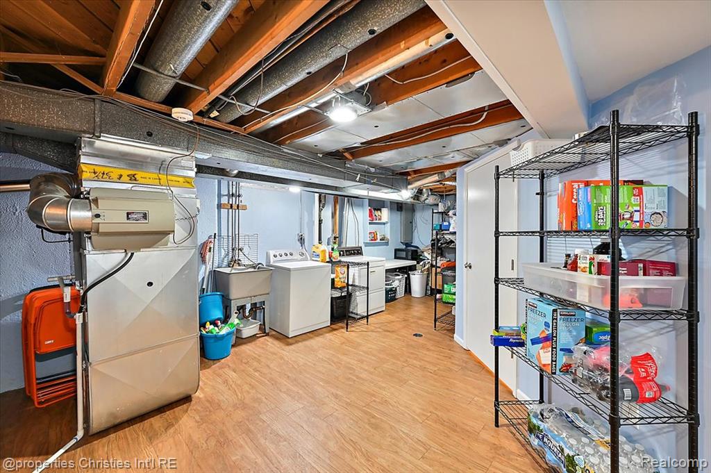 26010 Marlowe Place, Oak Park, MI 48237 — Photo 52