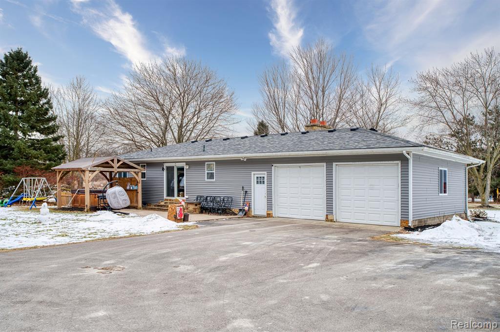 5217 BULL RUN Road, Gregory, MI 48137 — Photo 23