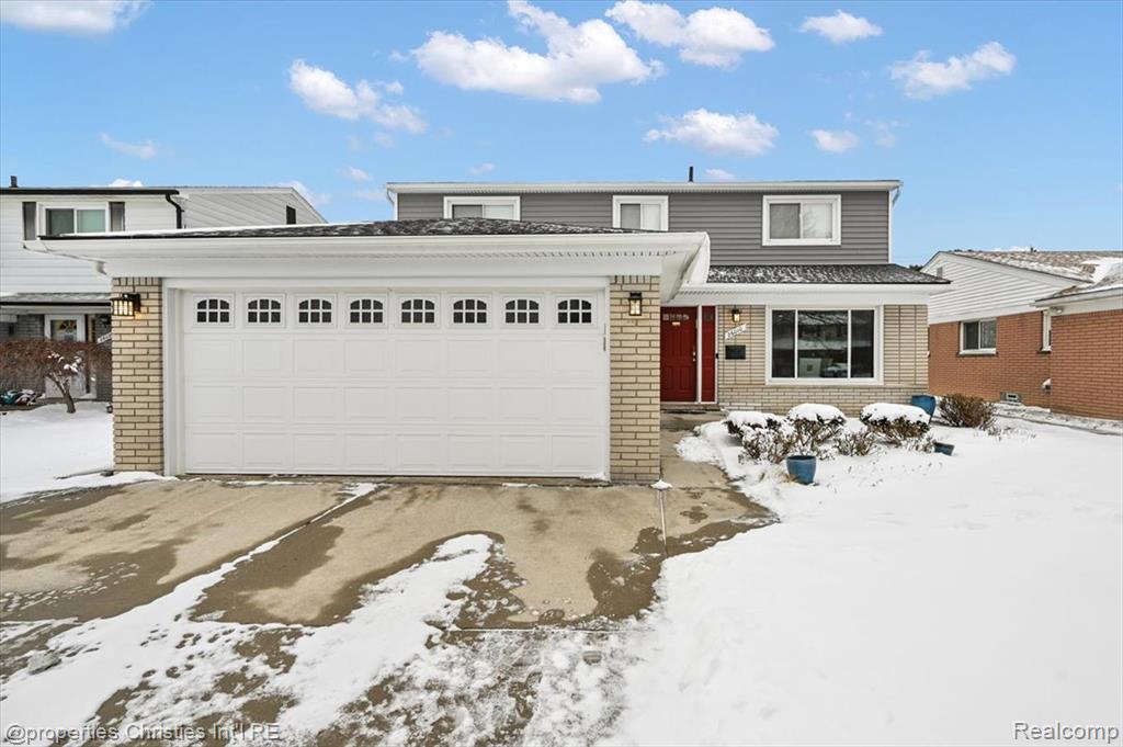 26010 Marlowe Place, Oak Park, MI 48237 — Photo 2