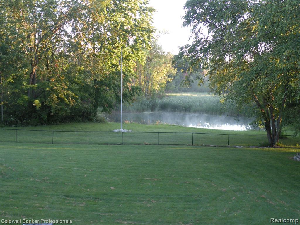 6253 7 MILE Road, South Lyon, MI 48178 — Photo 55