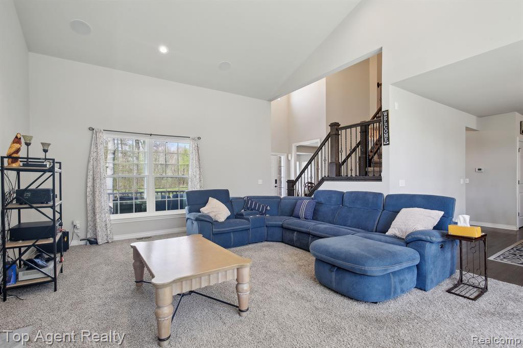 59419 DEER HAVEN Drive, South Lyon, MI 48178 — Photo 4