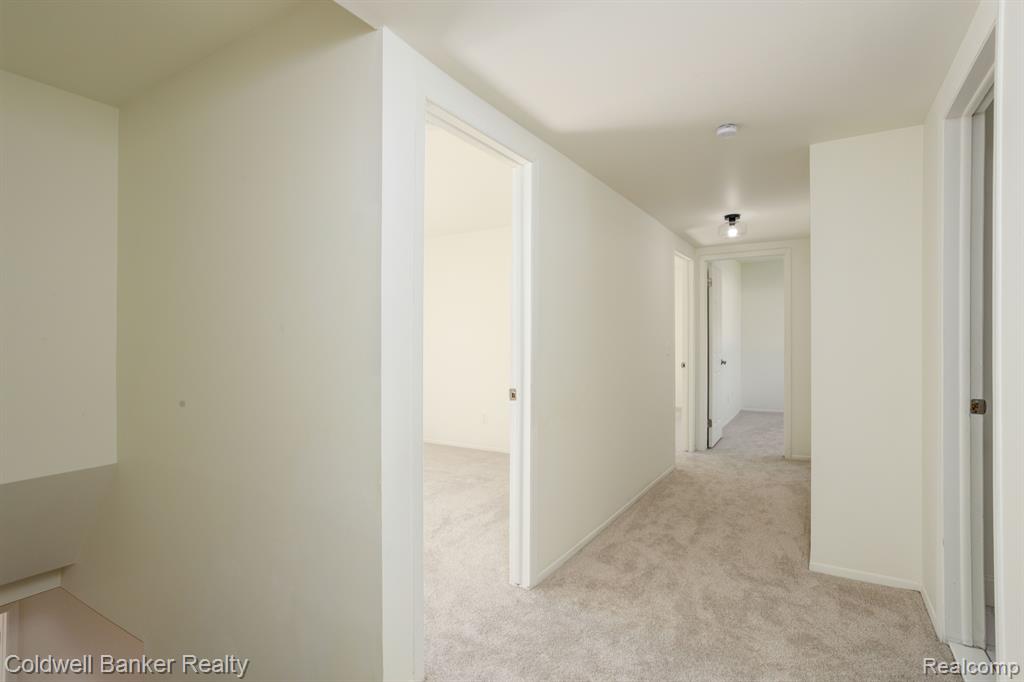 46038 SPINNING WHEEL Drive, Canton, MI 48187 — Photo 33