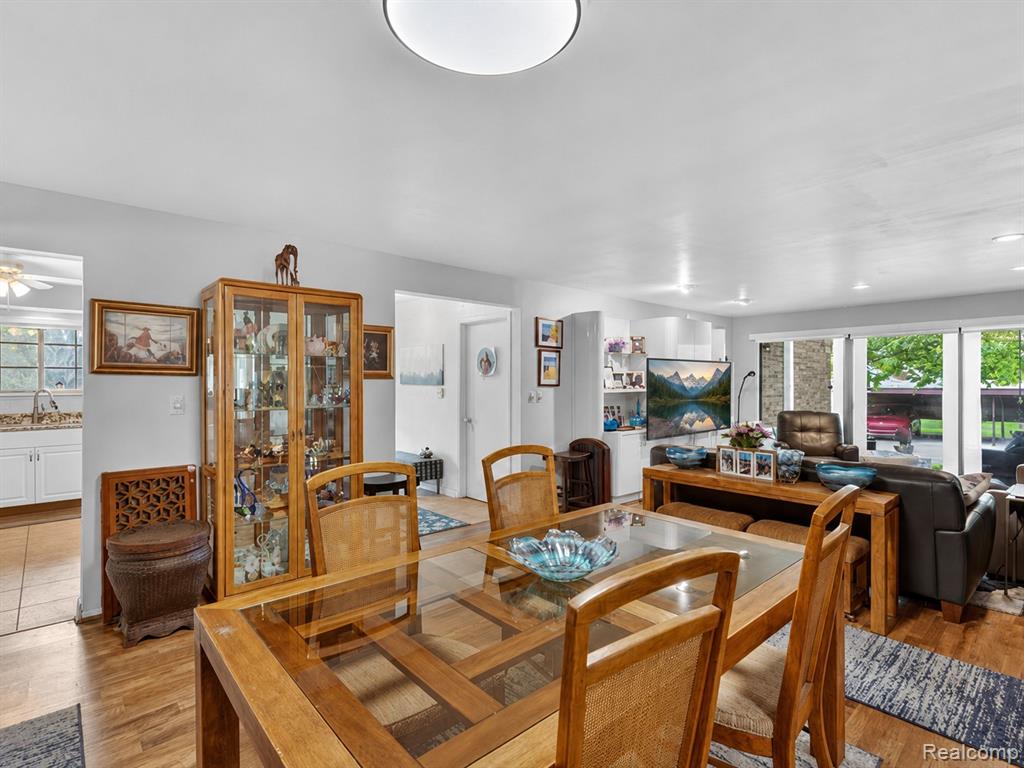 29539 Pine Ridge Circle, Farmington Hills, MI 48331 — Photo 17