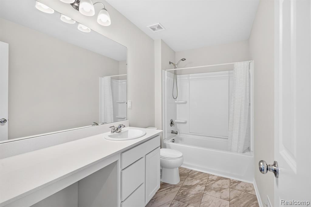 48430 Shagbark Lane, Belleville, MI 48111 — Photo 22