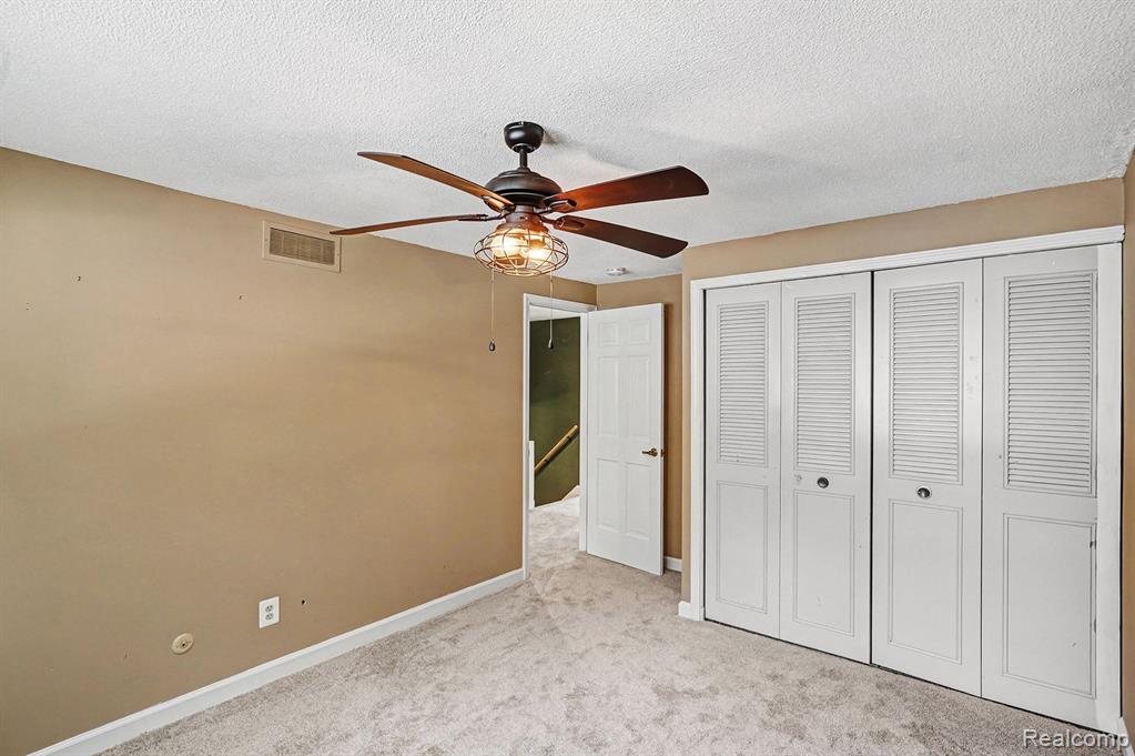 11299 Manchester Drive, Fenton, MI 48430 — Photo 16
