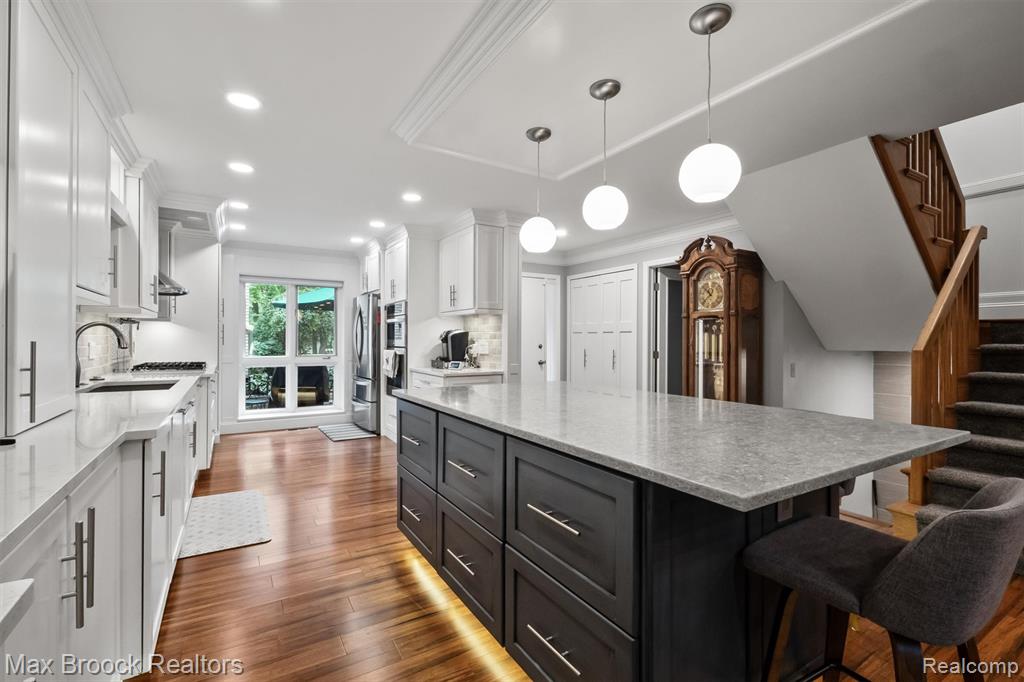 1276 Greenglen Court, Bloomfield Hills, MI 48304 — Photo 10