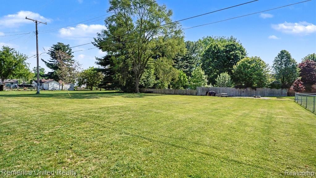 339 S Collins Street, Fowlerville, MI 48836 — Photo 35